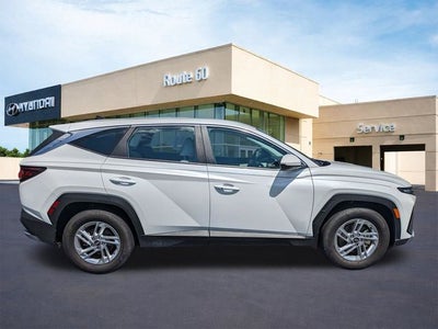 2025 Hyundai TUCSON SE