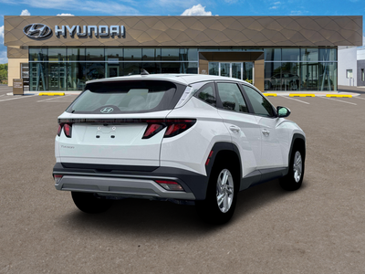 2026 Hyundai TUCSON SE FWD