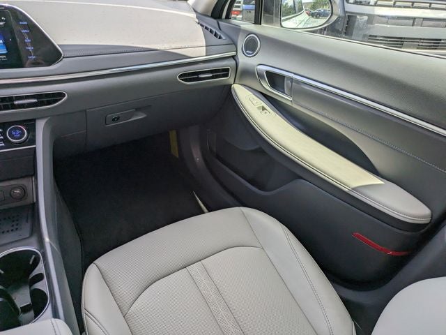 2022 Hyundai SONATA Limited