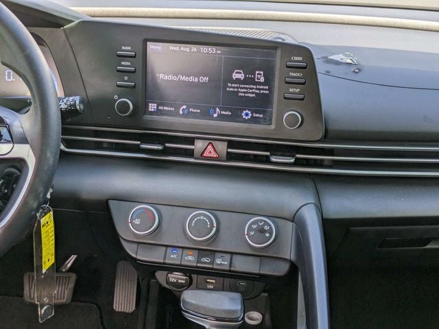 2024 Hyundai ELANTRA SE