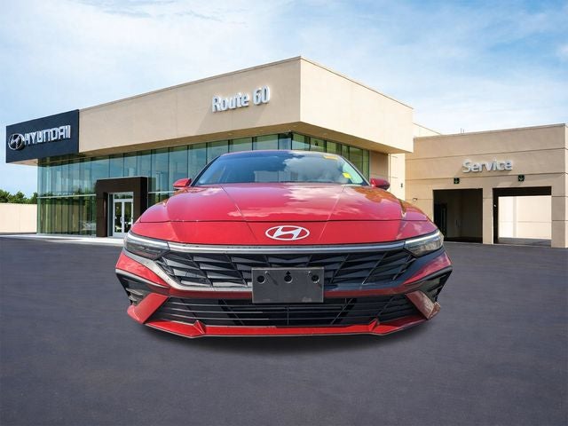2024 Hyundai ELANTRA SE