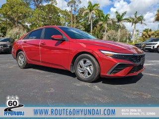 2024 Hyundai ELANTRA SE