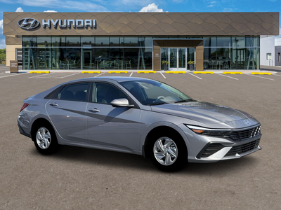 2026 Hyundai ELANTRA SE