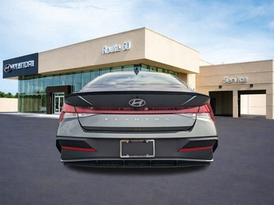 2025 Hyundai ELANTRA SEL Sport