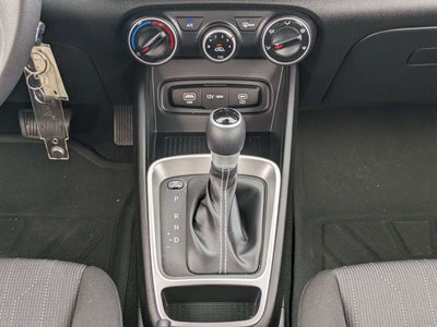 2025 Hyundai VENUE SE