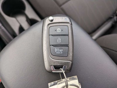 2025 Hyundai VENUE SE