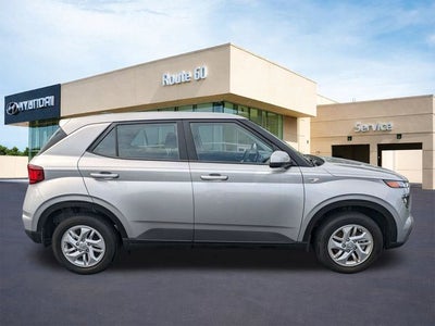 2025 Hyundai VENUE SE