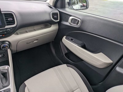 2025 Hyundai VENUE SEL