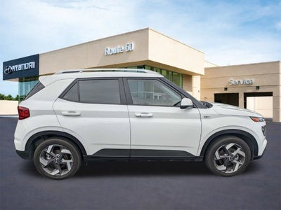 2025 Hyundai VENUE SEL